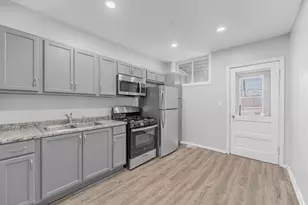 3408 W Carroll Ave, Chicago, IL 60624 - Photo 11