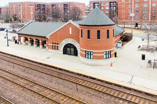 520 S Wheaton Ave, Wheaton, IL 60187 - Photo 57