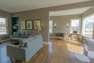 520 S Wheaton Ave, Wheaton, IL 60187 - Photo 5