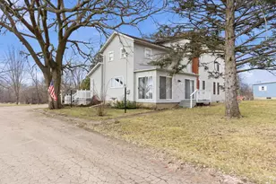 1431 Il Route 75, Freeport, IL 61032 - Photo 1