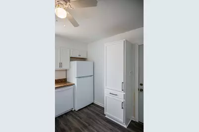 7607 Hickory Road, Wonder Lake, IL 60097 - Photo 11