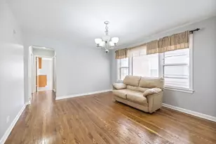 5429 N Kimball Ave, Chicago, IL 60625 - Photo 3