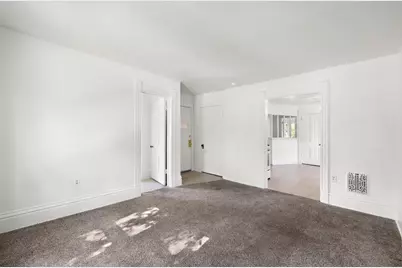 601 S Jefferson Street #2, Woodstock, IL 60098 - Photo 7