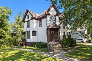 601 S Jefferson St, Woodstock, IL 60098 - Photo 1