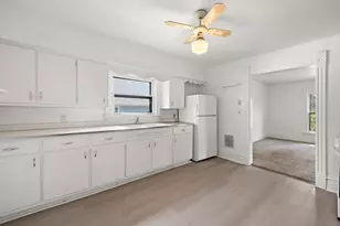 601 S Jefferson St, Woodstock, IL 60098 - Photo 5