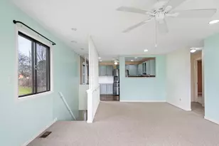 119 Brewster Ct, Bloomingdale, IL 60108 - Photo 5