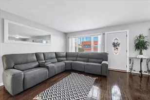 3124 Madison St, Bellwood, IL 60104 - Photo 9