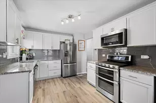 3124 Madison St, Bellwood, IL 60104 - Photo 3