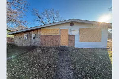 413 W Winthrop Avenue, Addison, IL 60101 - Photo 1