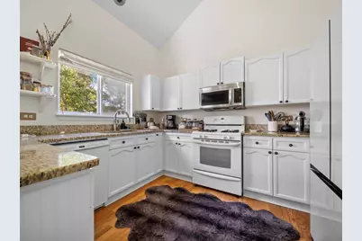 2521 Waterford Lane, Lake in the Hills, IL 60156 - Photo 7