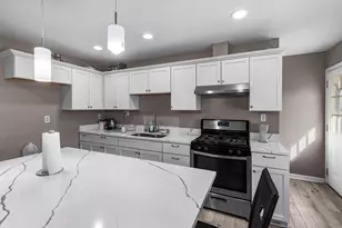 3009 Pleasant View Ave, Rockford, IL 61108 - Photo 5