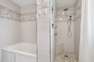 6922 Sierra Dr, Darien, IL 60561 - Photo 11