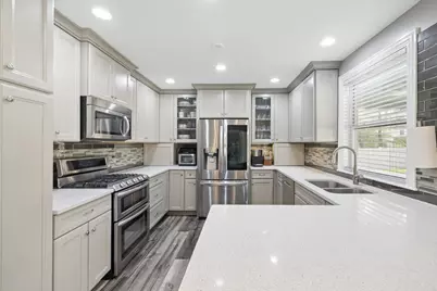 6922 Sierra Drive, Darien, IL 60561 - Photo 7