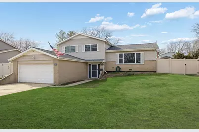 6922 Sierra Drive, Darien, IL 60561 - Photo 1