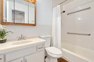 285 E 1st St, Elmhurst, IL 60126 - Photo 11