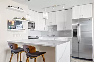 655 W Irving Park Rd, Chicago, IL 60613 - Photo 11