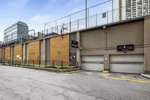 655 W Irving Park Rd, Chicago, IL 60613 - Photo 51