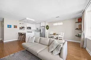 655 W Irving Park Rd, Chicago, IL 60613 - Photo 21