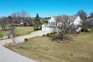 21929 N Farthingdale Ct, Deer Park, IL 60010 - Photo 3