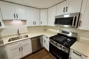 236 Whidah Ct, Schaumburg, IL 60194 - Photo 5