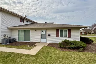 236 Whidah Ct, Schaumburg, IL 60194 - Photo 1