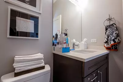1833 W Cuyler Avenue, Chicago, IL 60613 - Photo 33