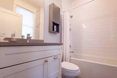 1833 W Cuyler Avenue, Chicago, IL 60613 - Photo 45
