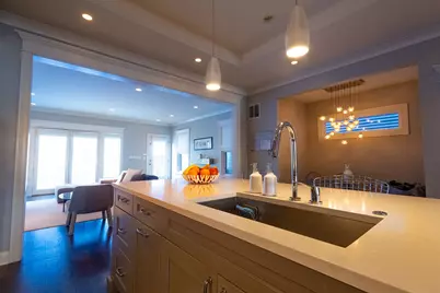 1833 W Cuyler Avenue, Chicago, IL 60613 - Photo 15
