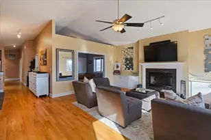 5036 N Lockwood Ave, Chicago, IL 60630 - Photo 11