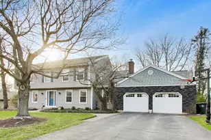 924 Glen Oak Dr, Sleepy Hollow, IL 60118 - Photo 1