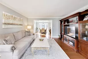 924 Glen Oak Dr, Sleepy Hollow, IL 60118 - Photo 7