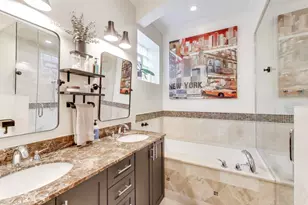 857 N Hermitage Ave, Chicago, IL 60622 - Photo 11