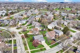 1641 Lois Ann Ln, Naperville, IL 60563 - Photo 43