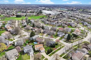 1641 Lois Ann Ln, Naperville, IL 60563 - Photo 51