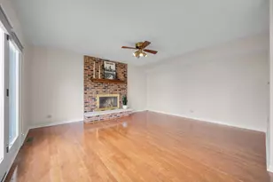 1641 Lois Ann Ln, Naperville, IL 60563 - Photo 15