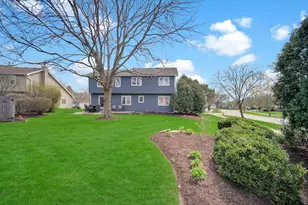 1641 Lois Ann Ln, Naperville, IL 60563 - Photo 39