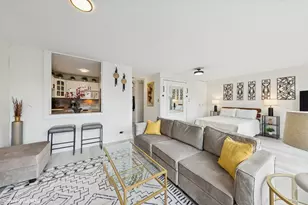 111 E Chestnut St, Chicago, IL 60611 - Photo 7