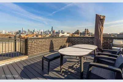 1537 W Pearson Street #2, Chicago, IL 60642 - Photo 21