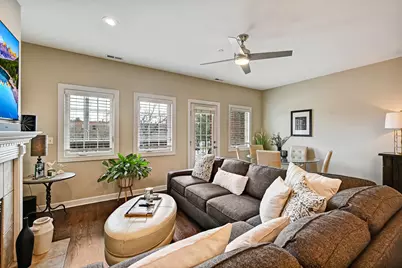 210 N Cass Avenue #6, Westmont, IL 60559 - Photo 13