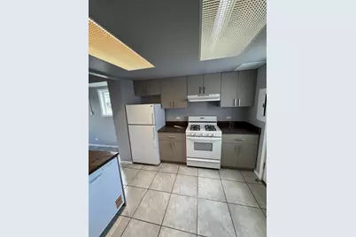 420 Meadowgreen Lane #420, Round Lake Beach, IL 60073 - Photo 5