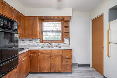 2612 24th Avenue, Rock Island, IL 61201 - Photo 5