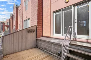 2940 N Lakewood Ave, Chicago, IL 60657 - Photo 13