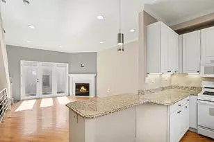 2940 N Lakewood Ave, Chicago, IL 60657 - Photo 5