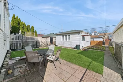 5806 W Wilson Avenue, Chicago, IL 60630 - Photo 19