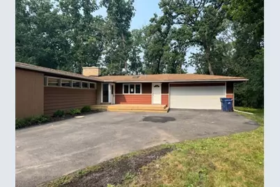 28450 N Shagbark Lane, Libertyville, IL 60048 - Photo 1