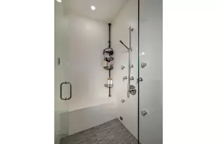 1320 N Moorman St, Chicago, IL 60622 - Photo 17