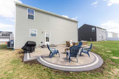 383 Thresher Street, Dekalb, IL 60115 - Photo 33