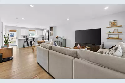 383 Thresher Street, Dekalb, IL 60115 - Photo 3