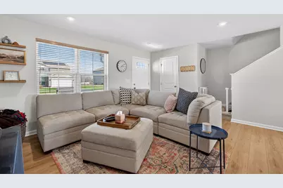 383 Thresher Street, Dekalb, IL 60115 - Photo 5