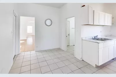 6853 S Perry Avenue, Chicago, IL 60621 - Photo 9